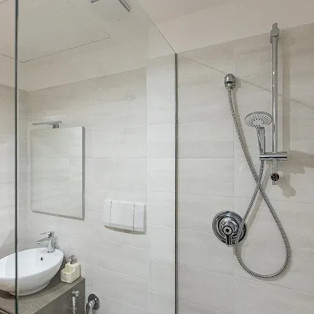 Augusto Imperatore By In Apartment *